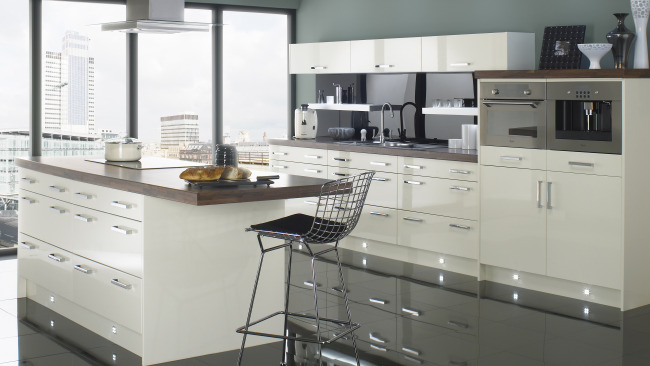 Technica Gloss Ivory