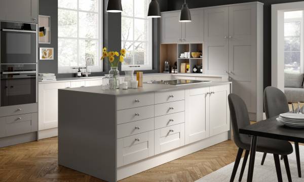 Nouveau White Light Grey