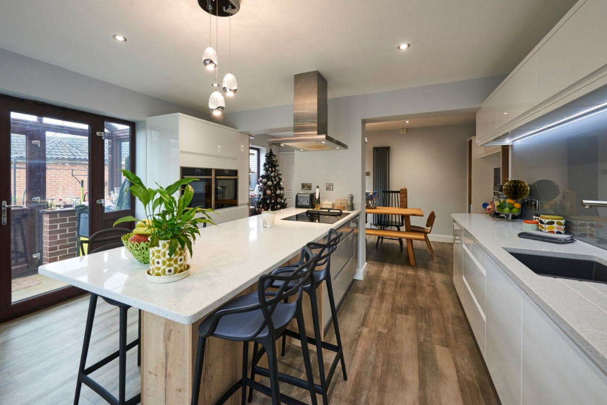 Ellam Kitchen Pic1