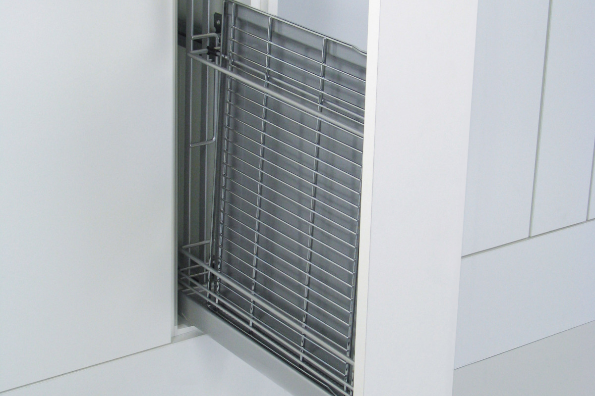 Kessebohmer Pull Out Tray Space