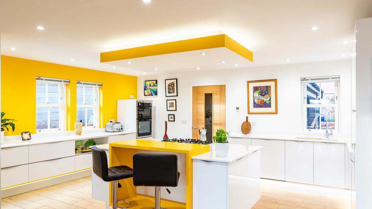 Kitichen Island Ideas Statement Colours