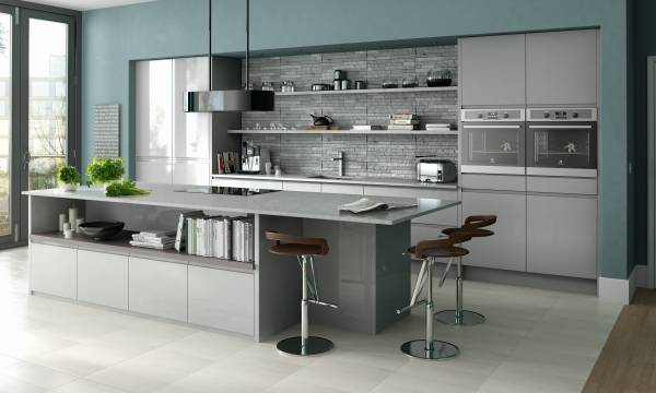 In Line Gloss Grey